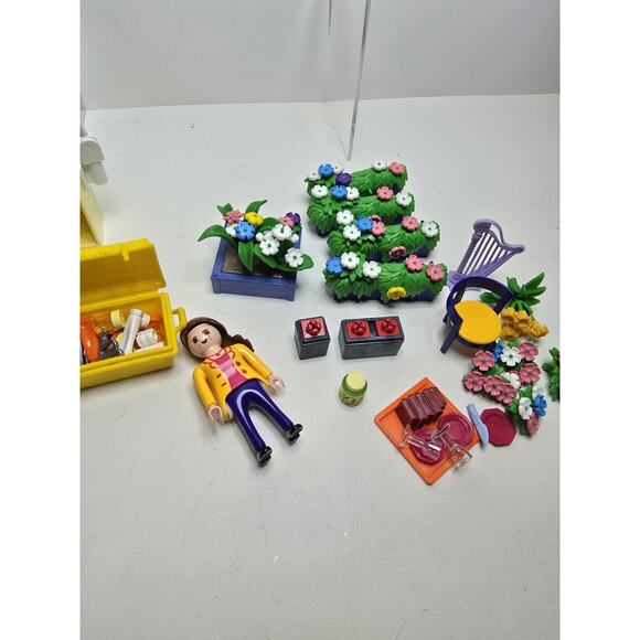 Mixed Lot of Geobra Playmobil Figures Sets - Picture 3 of 4